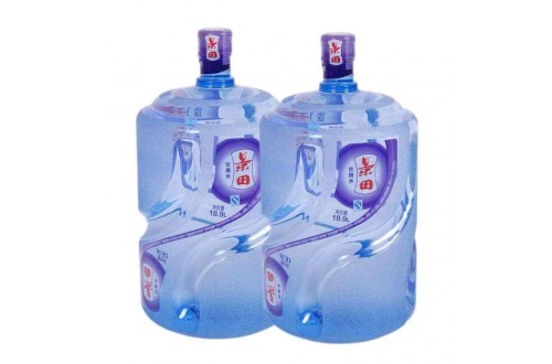 全国矿泉水占有量第一的品牌—景田，桶装水内发现黑色异物
